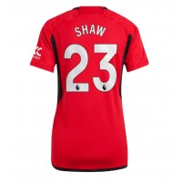 Zenski Nogometni Dres Manchester United Luke Shaw #23 Domaci 2023-24 Kratak Rukav
